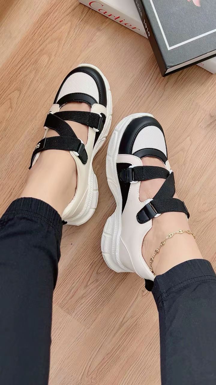 MAFALDA SKECHERS DAMA